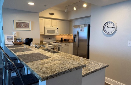 Panama City Beach Condo | Beachfront 9th Floor Luxury Condo! (Seasonal Beach Chair Service Included!)