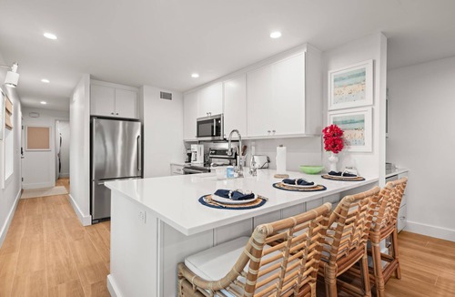 Belleair Beach Condo | Beachfront Aldea 12 | Designers Condo