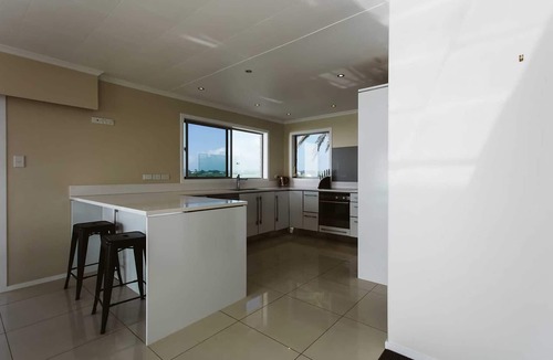 Bell Block Apartment | Beachfront Apartment in New Plymouth