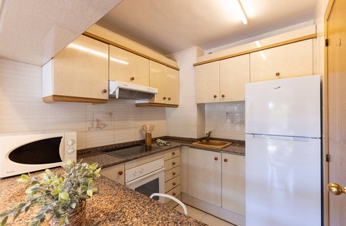 Vilafortuny Apartment | Beachfront Apartment for 4 people with Air Conditioner - UHC TXINGUDI 139