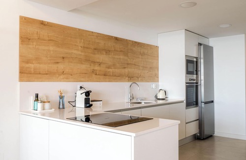 Raval Roig House | Beachfront Apartment in the City "The Window"