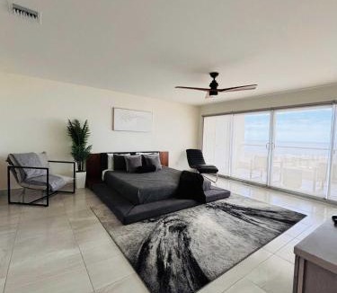 Rosarito Apartment | Beachfront Apartment with 3 BR 2 BA with pool