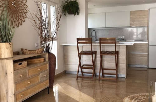 Calpe City Center Apartment | Beachfront Apartment with Sea Views, Pool, Garden & Wi-Fi