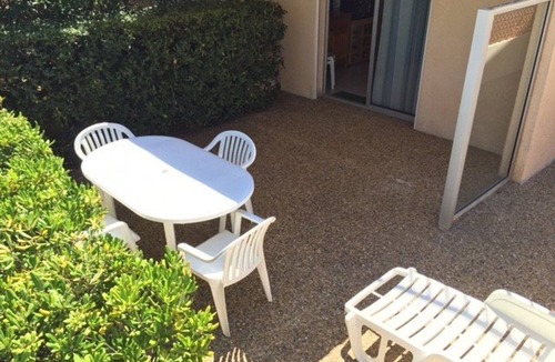 Le Barcares Apartment | Beachfront Apt, 2 Bdrms, Terrace, Parking, Sleeps 6 - Le Barcarès
