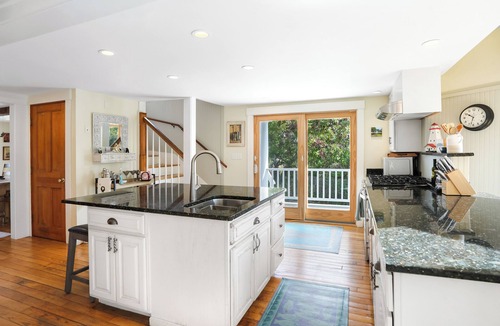 Aquinnah House | Beachfront Aquinnah home. Beautiful views!