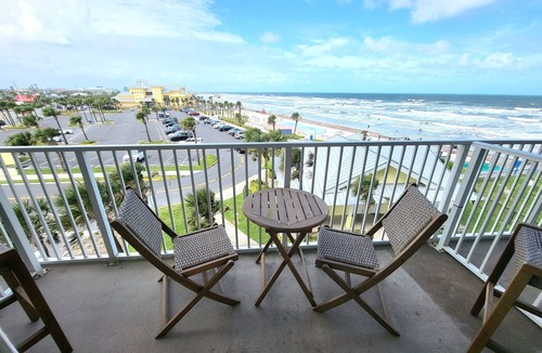 Lenox Park Apartment | Beachfront Beautiful Ocean Views!