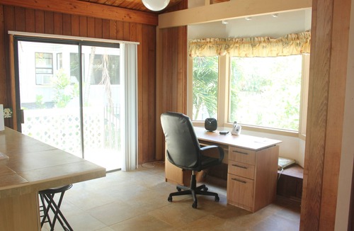 Mokuleia House | Beachfront Beauty $5900 PER MONTH