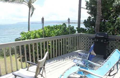 Mokuleia House | Beachfront Beauty $5900 PER MONTH