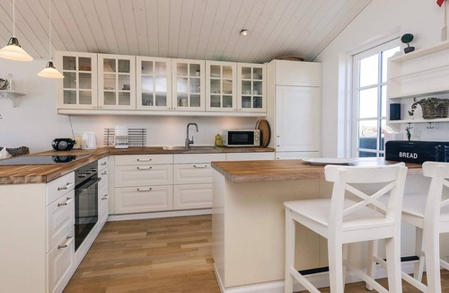 Hasmark Strand House | Beachfront Beauty in Hasmark