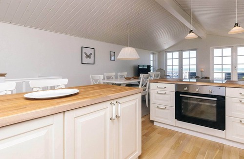 Hasmark Strand House | Beachfront Beauty in Hasmark