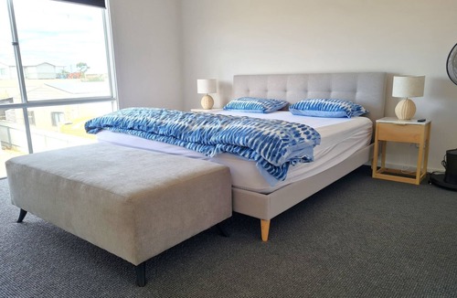 Moonta Bay Hotel | Beachfront Beauty, Moonta Bay