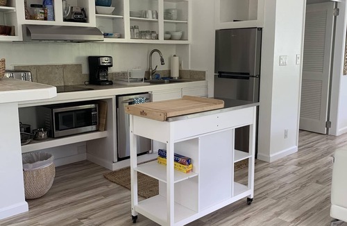 Waimanalo Beach House | Beachfront beauty 🌄🌅