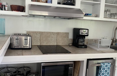 Waimanalo Beach House | Beachfront beauty 🌄🌅