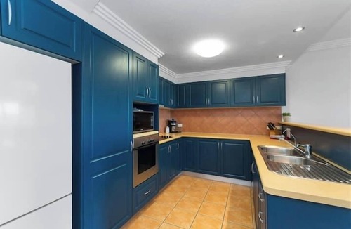 Belgian Gardens Apartment | Beachfront Bliss on Esplanade