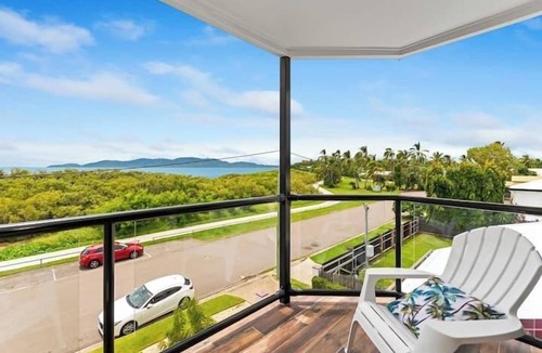 Belgian Gardens Apartment | Beachfront Bliss on Esplanade