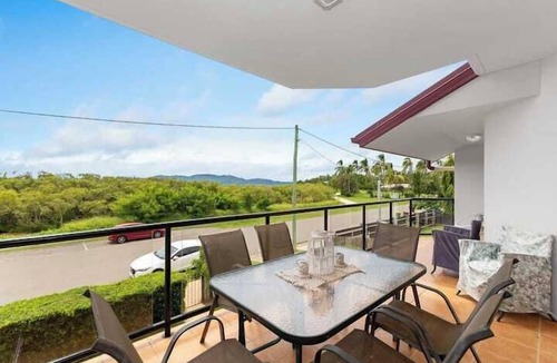 Belgian Gardens Apartment | Beachfront Bliss on Esplanade