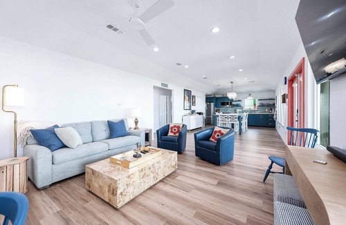Cedar Lane House | Beachfront Bliss | 3BR, 2BA | Sleeps 8 | Sargent Beach