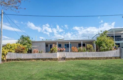 Saunders Beach House | Beachfront Bliss at Saunders Beach