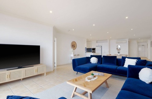 Cowes House | Beachfront Bliss in Cowes