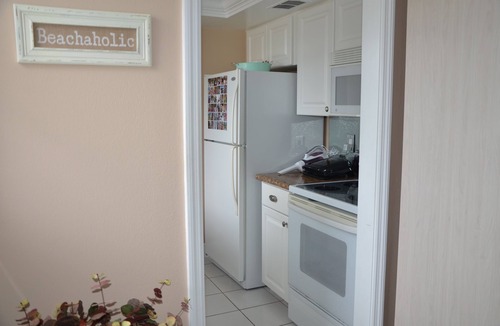 Venice Condo | BEACHFRONT BLISS: Your Gulf Coast Oasis