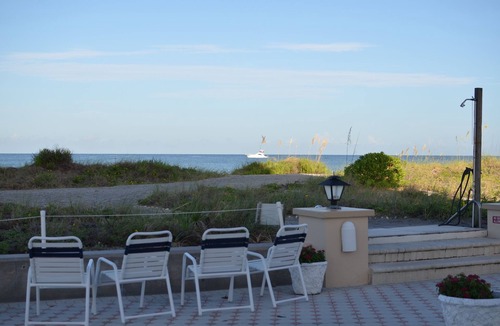 Venice Condo | BEACHFRONT BLISS: Your Gulf Coast Oasis