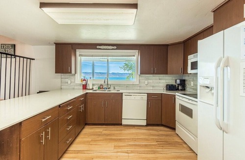 Laketown House | Beachfront Bonanza! East Side Bear Lake Gem