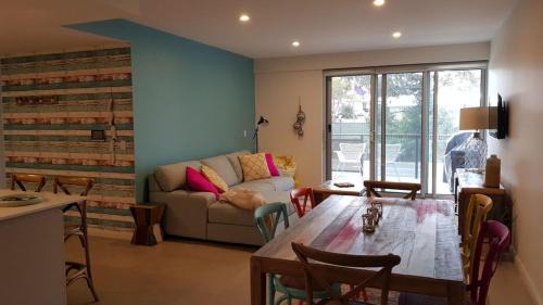 Huskisson Apartment | Beachfront Boogaloo