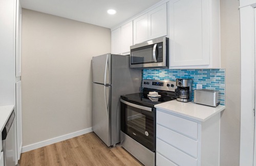 Cinnamon Shore Condo | Beachfront Boutique Resort | Poolside Oasis | Casa Condo 109