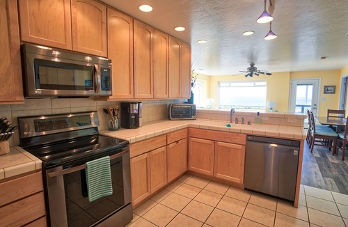 Crescent City North House | Beachfront Bungalow! Bungalow Azul @ Pebble Beach.