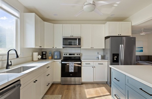 Laie House | Beachfront Bungalow - New Build on the beach!