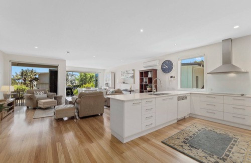 Sapphire Beach House | Beachfront by the CC, Plunge Pool, Beach, Pets