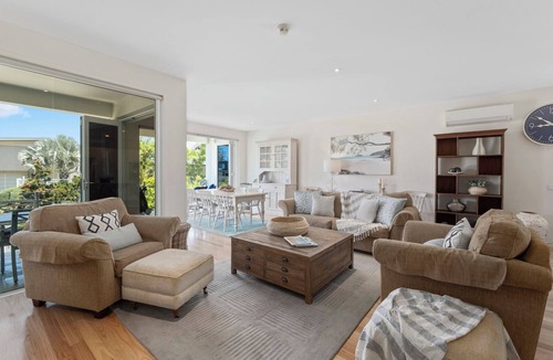 Sapphire Beach House | Beachfront by the CC, Plunge Pool, Beach, Pets