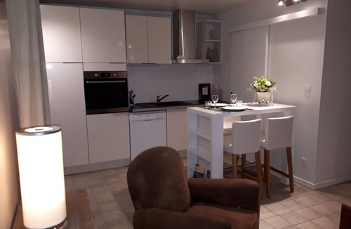 Donville-les-Bains House | Beachfront cottage, terrace and private parking