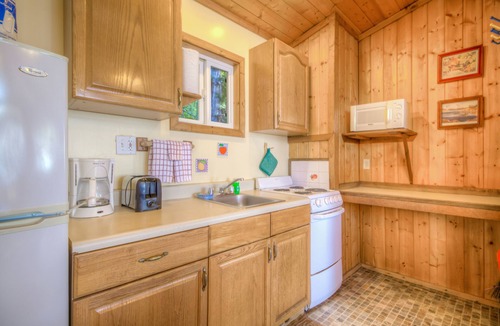 Eastsound Cabin | Beachfront Cabin - 2BR Deluxe, stunning beachfront location, west-facing!