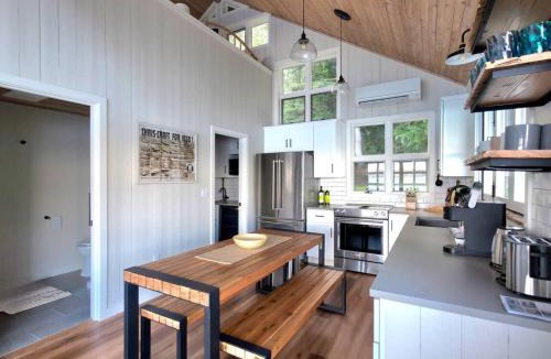 Bremerton House | Beachfront cabin, dock, water views