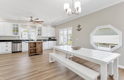 Chic's Beach House | Beachfront Chics Beach Home Garage