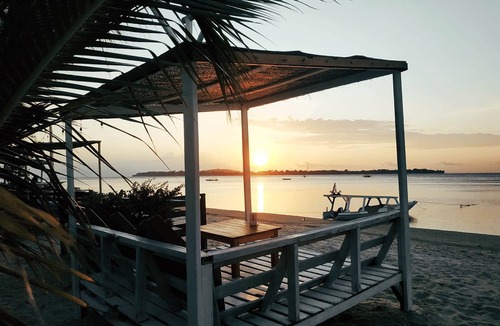 Gili Air Cottage | Beachfront Cottages with pool view