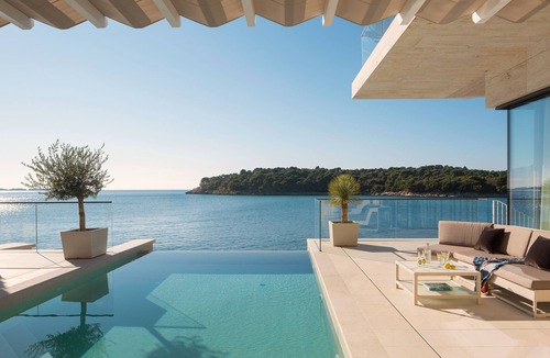 Stikovica Villa | Beachfront Comfort,Prestigious Location, Full experience,Professionally manadged