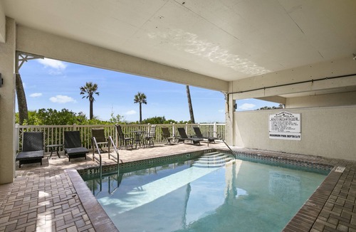Bradenton Beach Condo | Beachfront Condo At Breakers 4 at Sandcastle