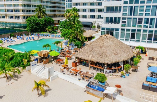 Galt Mile Condo | BEACHFRONT CONDO ! .2BR/2 Baths.GREAT LOCATION !