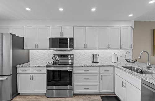 Bradenton Beach Condo | Beachfront Condo, Newly renovated! Heated Pool on the beach. GulfView 102.