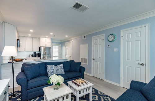 Corpus Christi Condo | Beachfront Condo with Incredible Views & Private Balconies