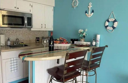 North Beach Condo | Beachfront condo with spectacular view