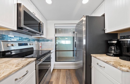 Northeast Virginia Beach Condo | Beachfront Condo on the Boardwalk with Ocean Views