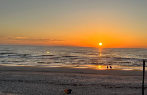 Ponce Inlet Condo | Beachfront condo with plenty of space