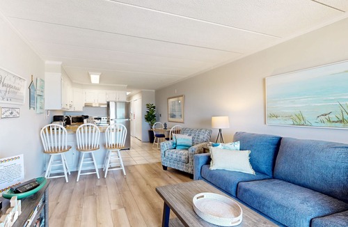 North Ocean City Condo | Beachfront condo with private balcony & amazing views