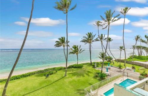 Hauula House | Beachfront Condo with Amazing Views