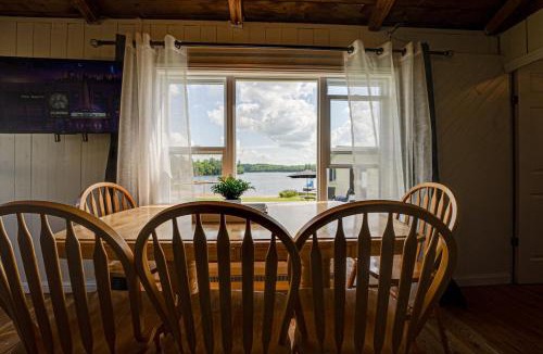 Port Carmen House | Beachfront Cottage #2- Maijac Resort & Marina