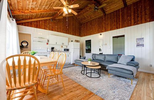 Port Carmen House | Beachfront Cottage #2- Maijac Resort & Marina