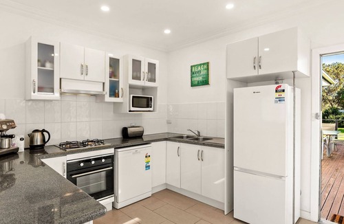 Werri Beach House | Beachfront Cottage - Gerringong